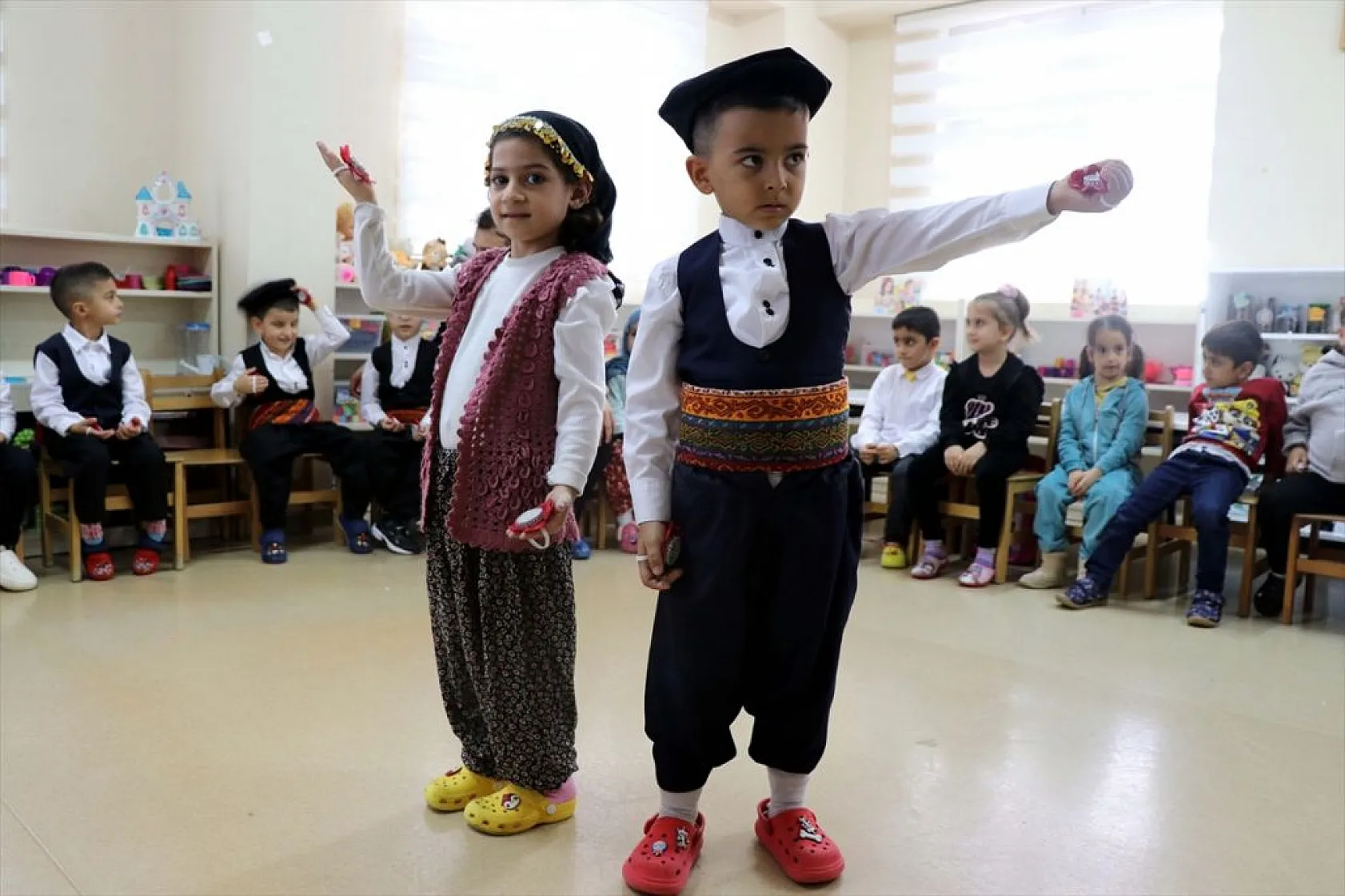 Miniklere sosyal ve kültürel değerler öğretiliyor