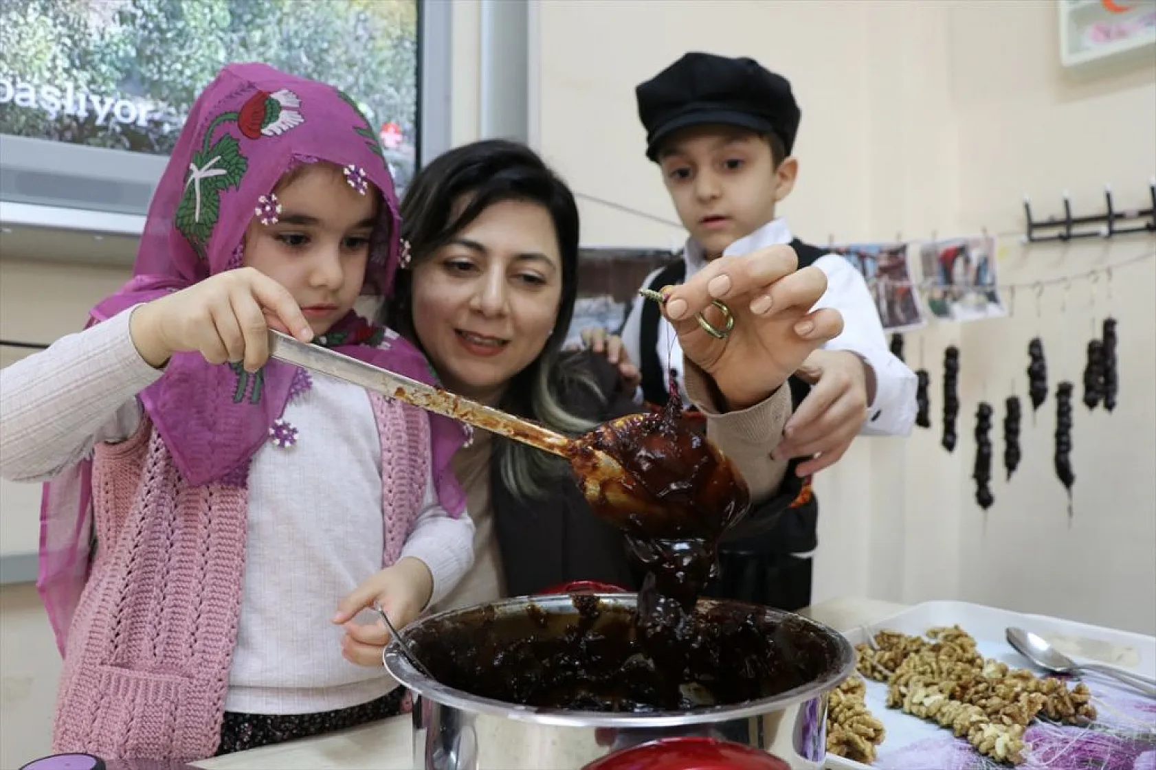 Miniklere sosyal ve kültürel değerler öğretiliyor