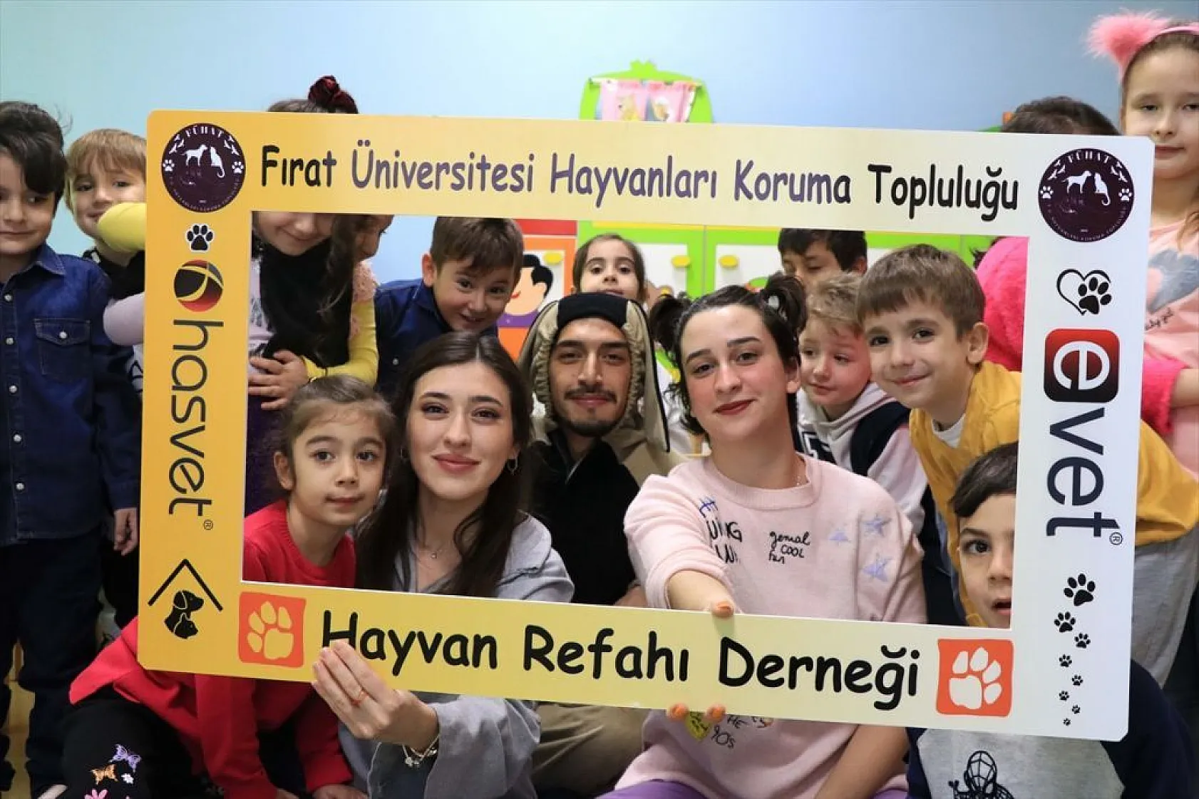 Öğrenciler sahipsiz köpek saldırılarına karşı tiyatro oyunuyla eğitiliyor