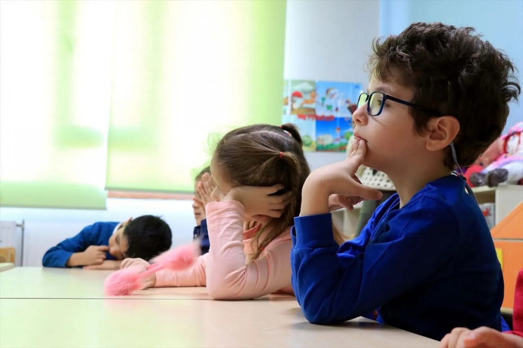 Öğrenciler sahipsiz köpek saldırılarına karşı tiyatro oyunuyla eğitiliyor
