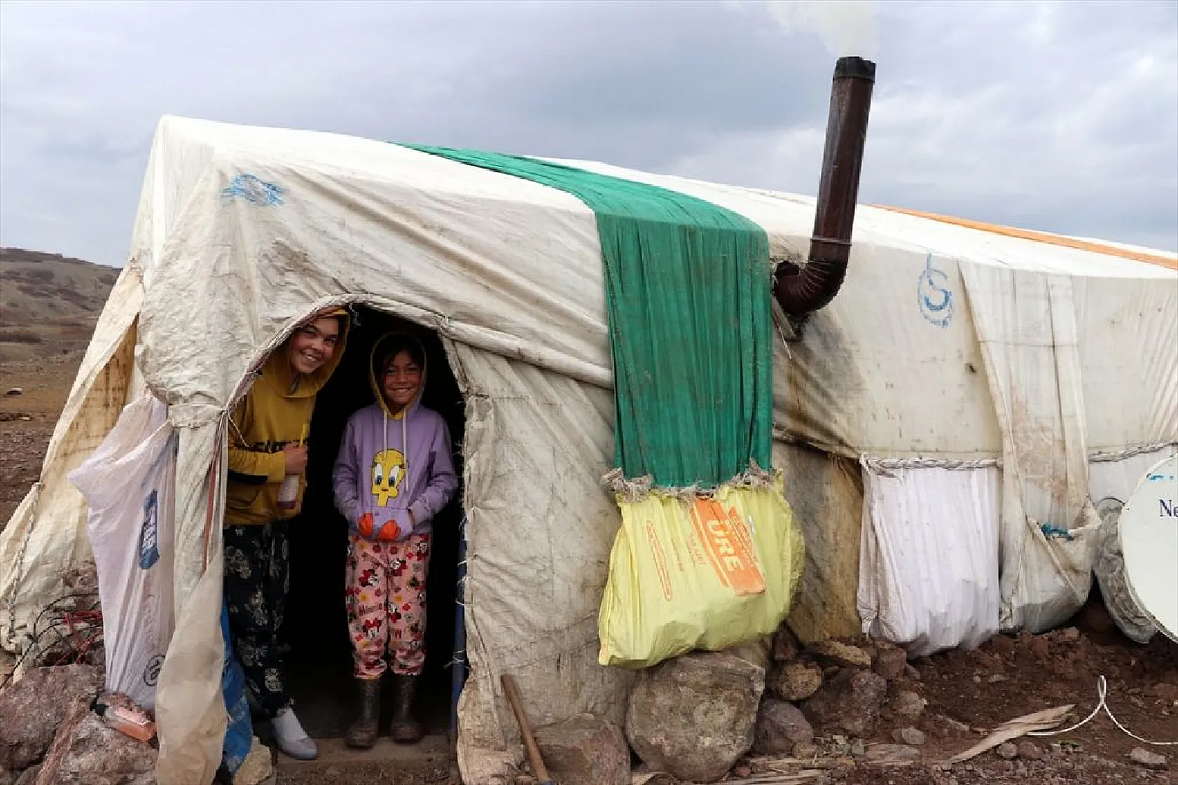 Onlarca yıllık çadır çilesi biten göçerler konteynerlere yerleşiyor