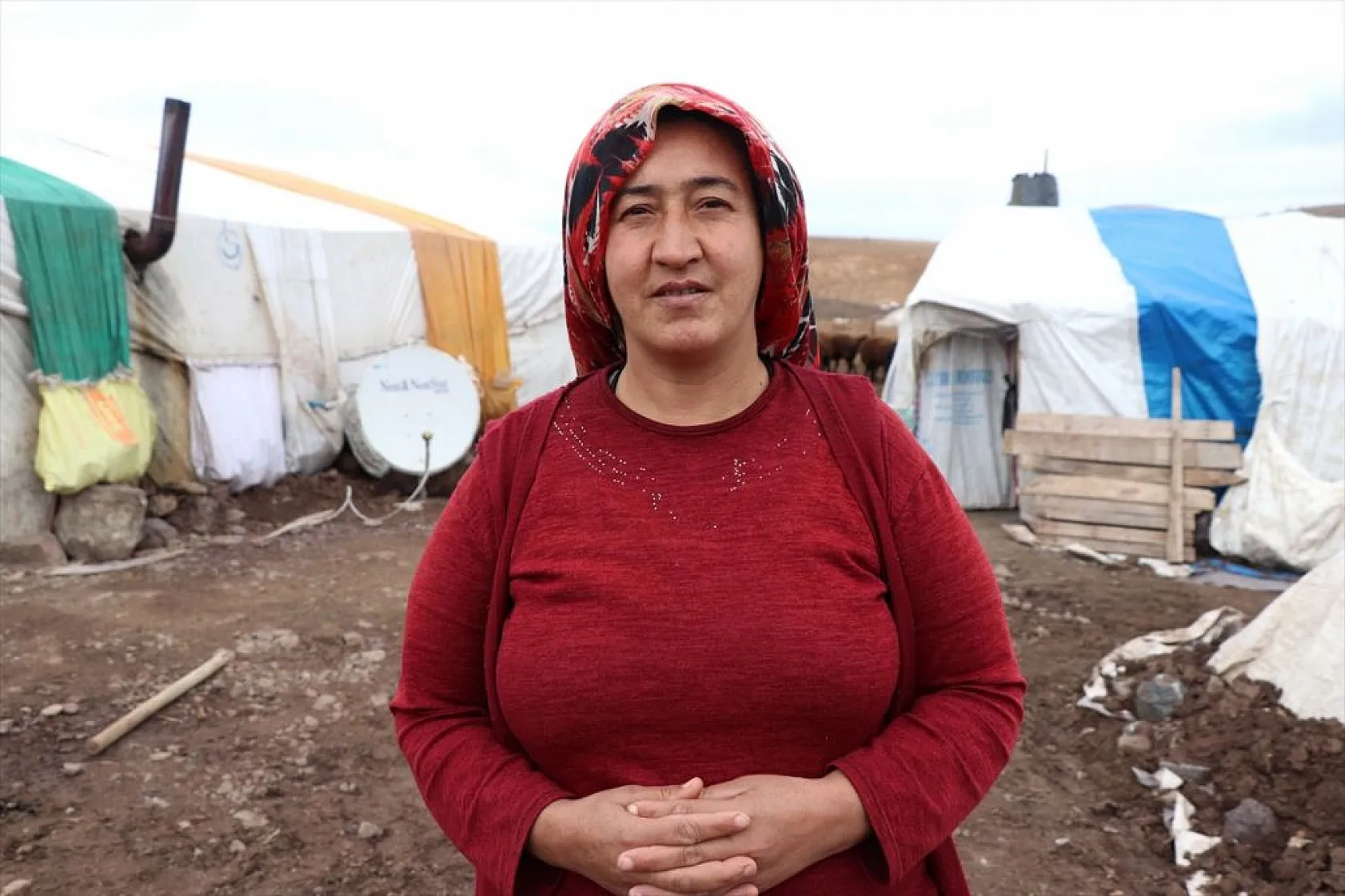 Onlarca yıllık çadır çilesi biten göçerler konteynerlere yerleşiyor