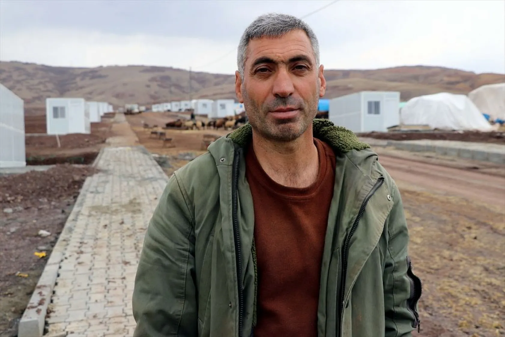 Onlarca yıllık çadır çilesi biten göçerler konteynerlere yerleşiyor