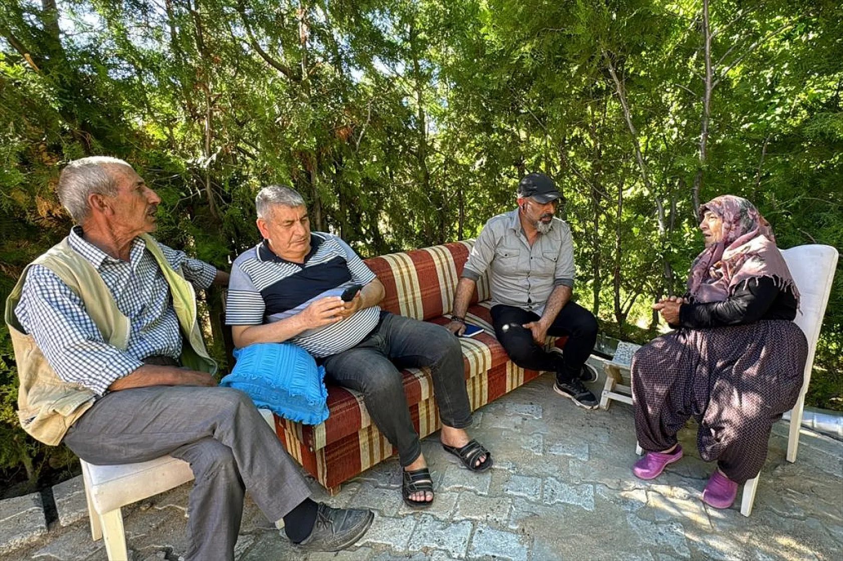 Piyanist muhtar, şarkıları artık köyündekiler için seslendiriyor