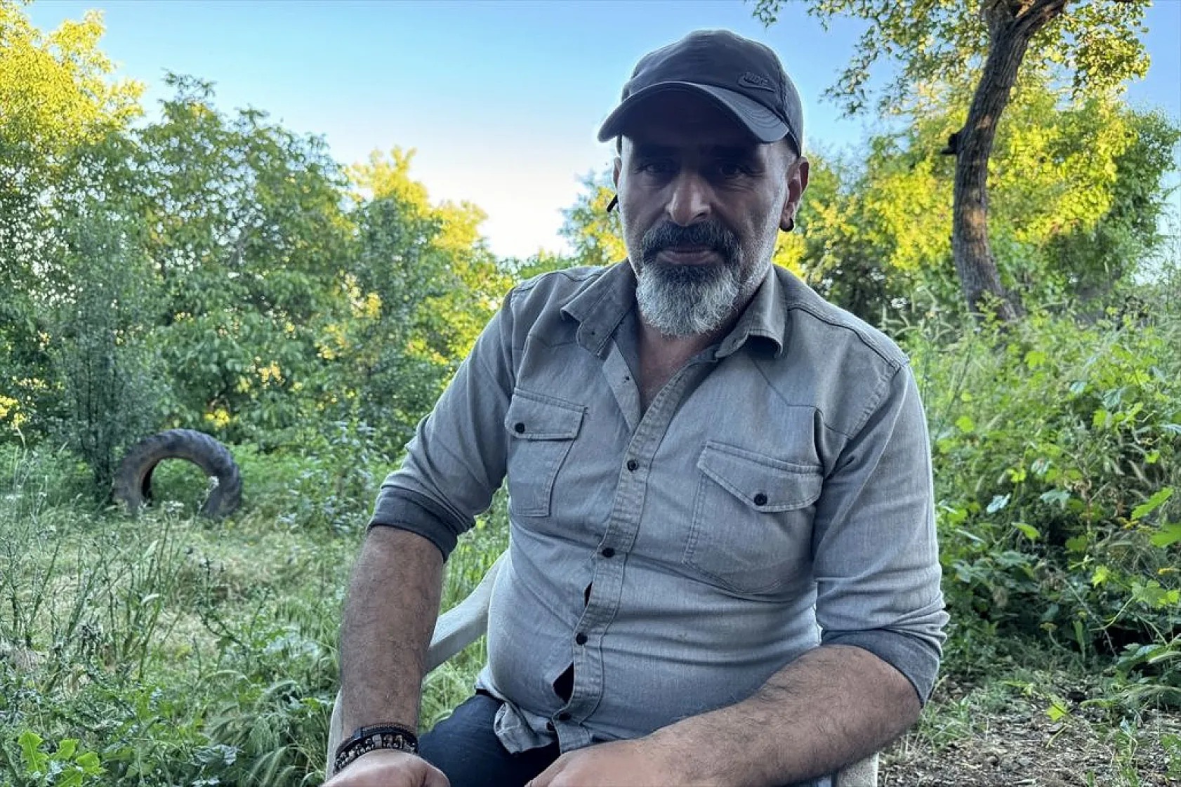 Piyanist muhtar, şarkıları artık köyündekiler için seslendiriyor