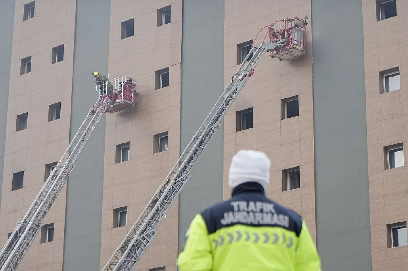 Uludağ'da otel yangını! Can kaybı var...