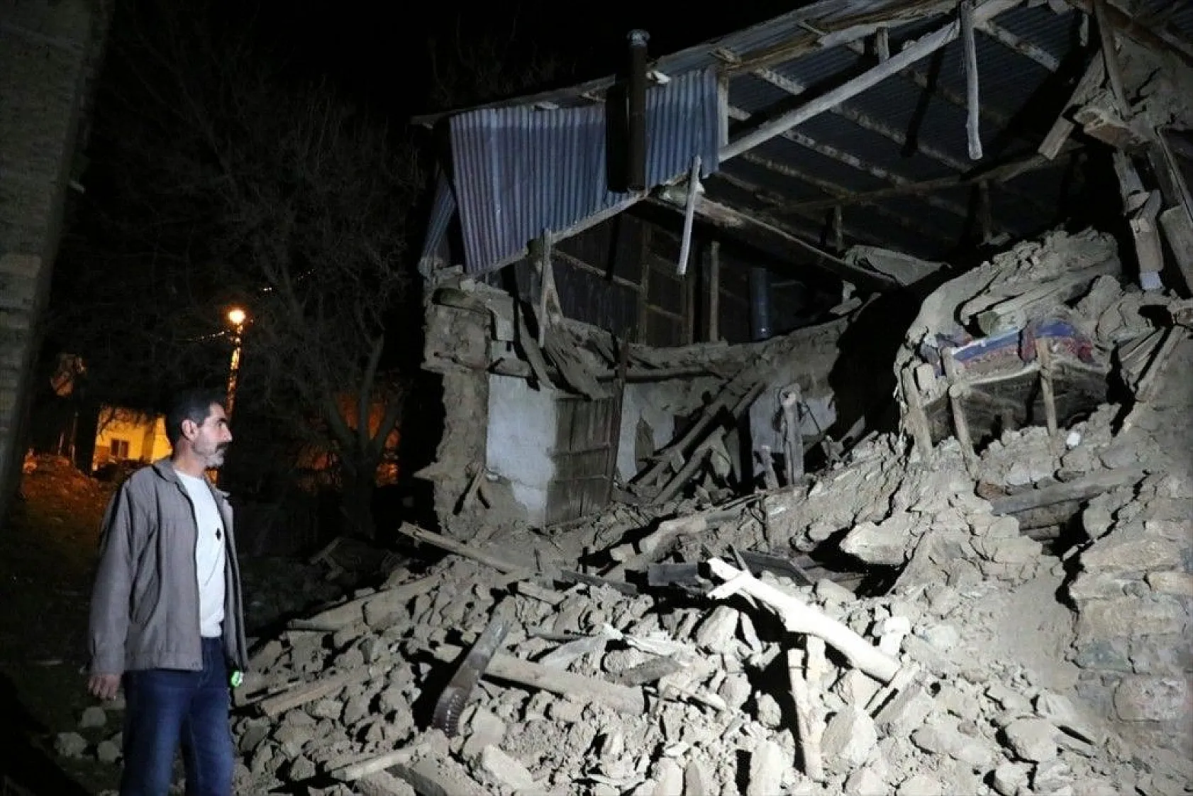 Sivrice'deki depremden fotoğraflar