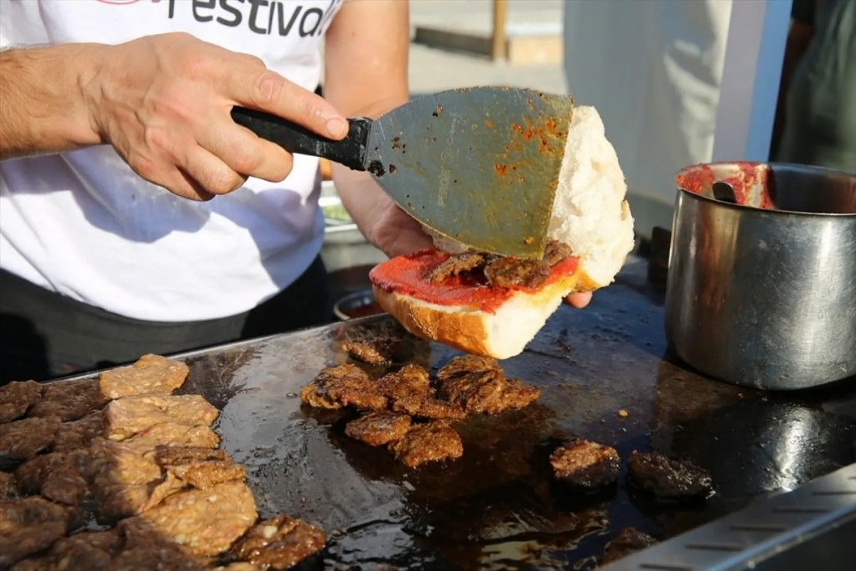 3. Geleneksel Salçalı Köfte Festivali başladı