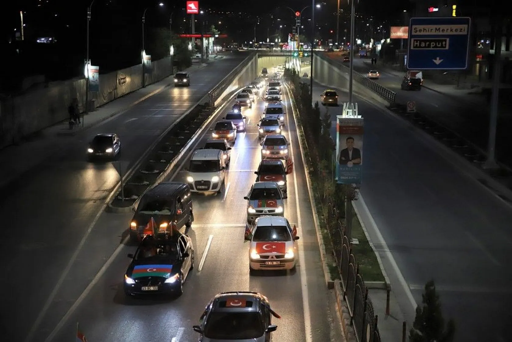 Elazığ'dan Azerbaycan'a 100 araçla destek konvoyu