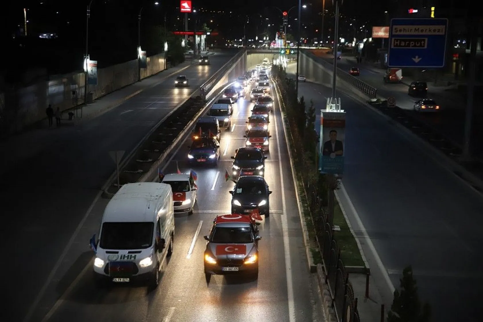 Elazığ'dan Azerbaycan'a 100 araçla destek konvoyu