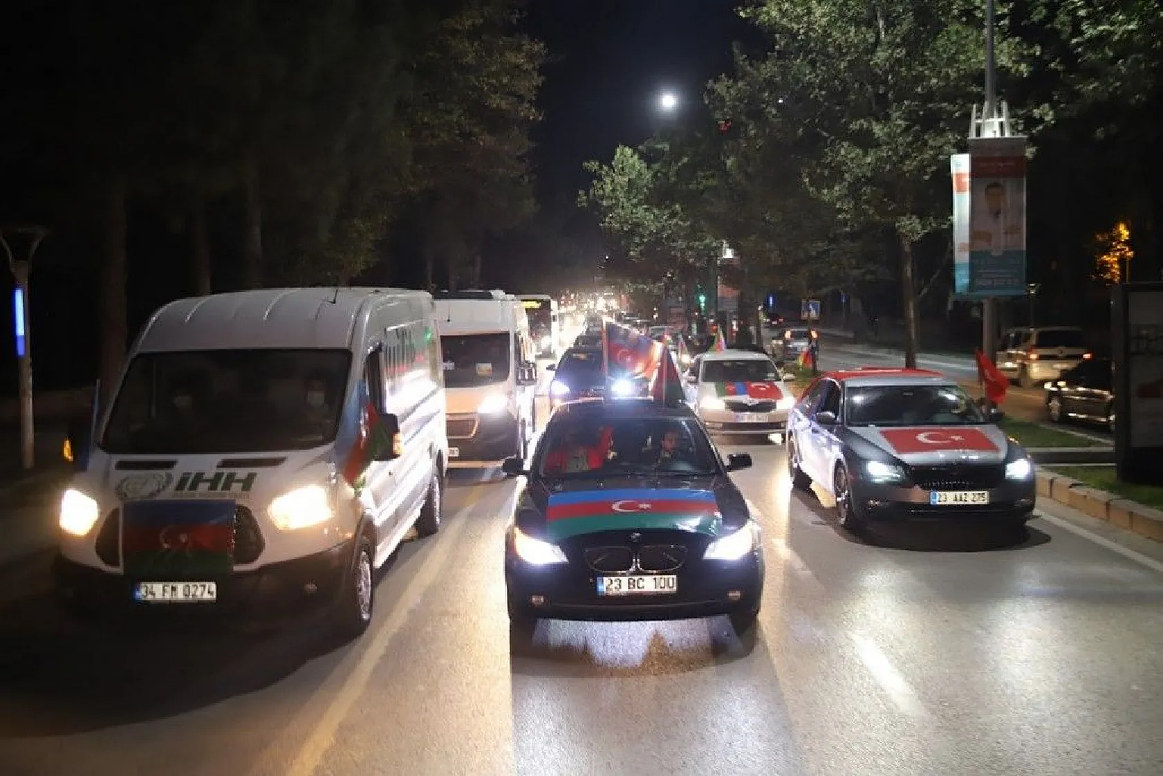 Elazığ'dan Azerbaycan'a 100 araçla destek konvoyu