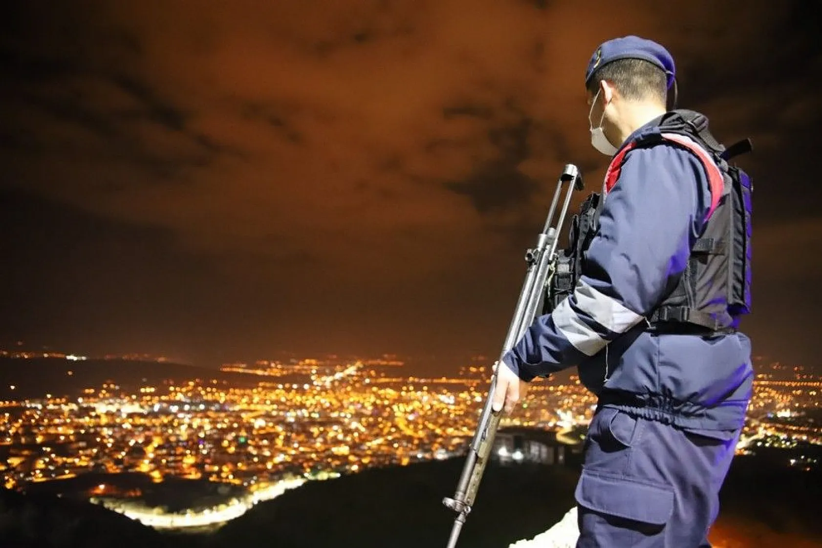 Jandarma en uzun gecede de görevde