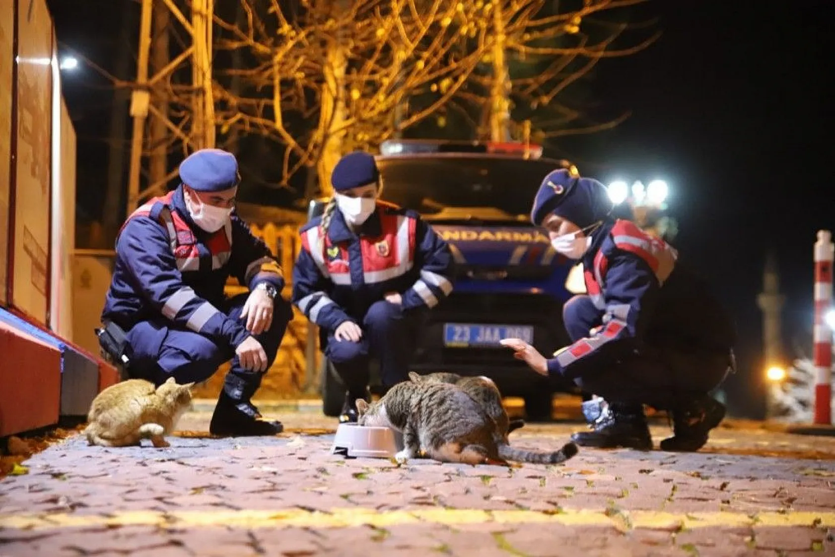 Jandarma en uzun gecede de görevde