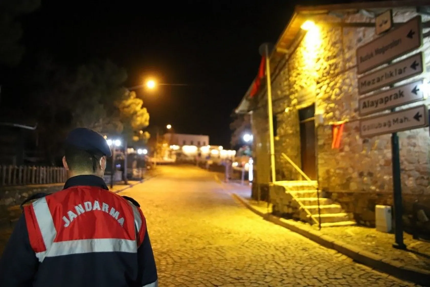 Jandarma en uzun gecede de görevde