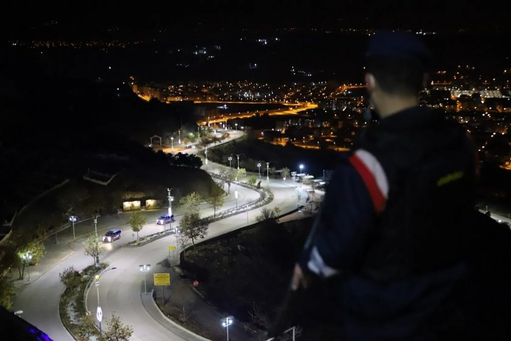 Jandarma en uzun gecede de görevde