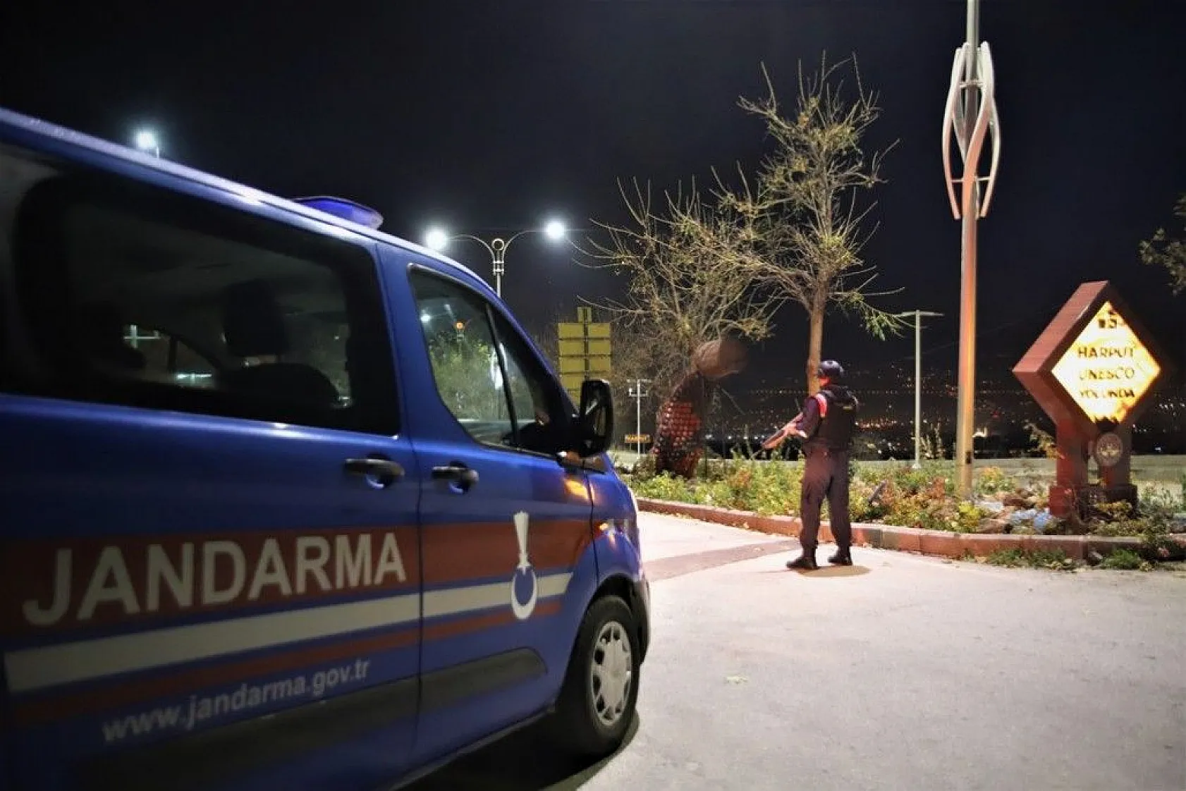 Jandarma en uzun gecede de görevde