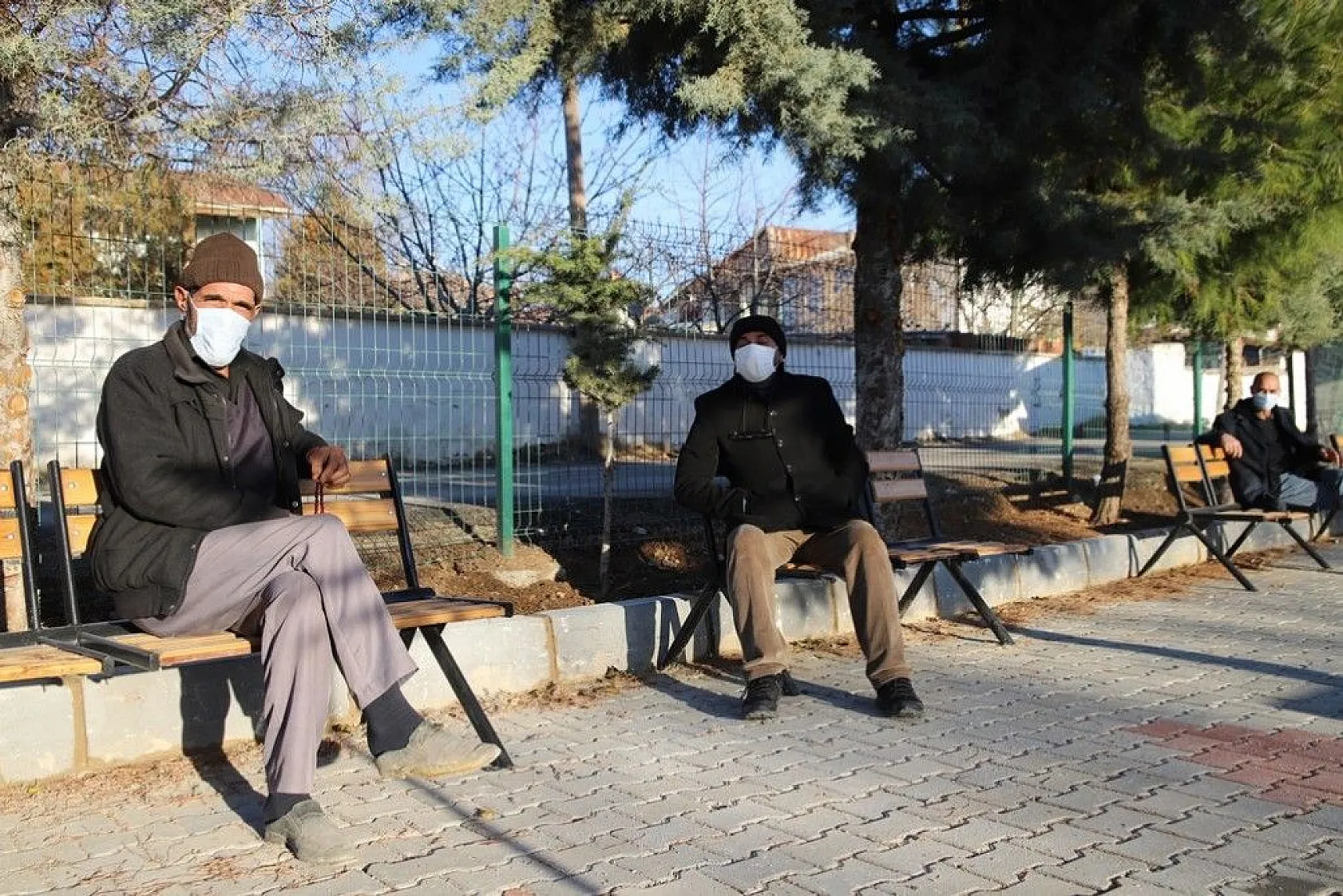 Deprem sonrası vatandaşlar kendini dışarı attı