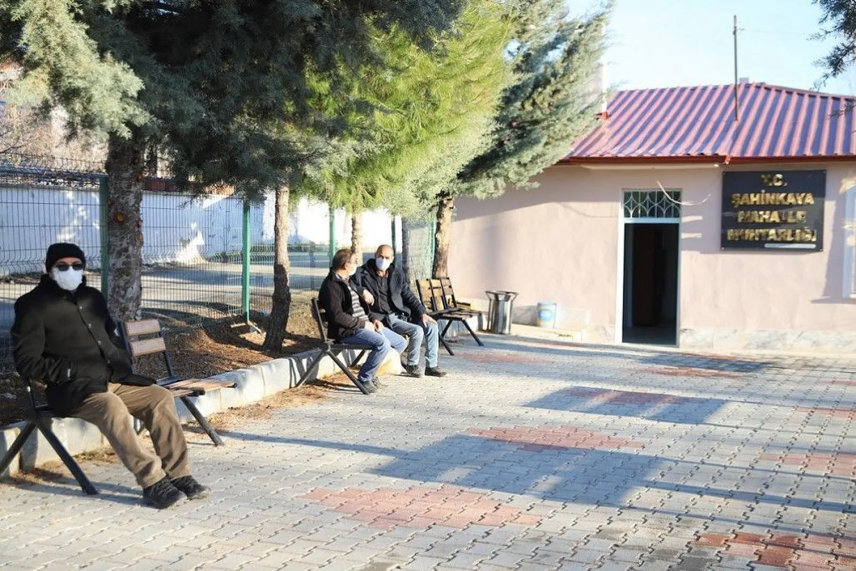 Deprem sonrası vatandaşlar kendini dışarı attı