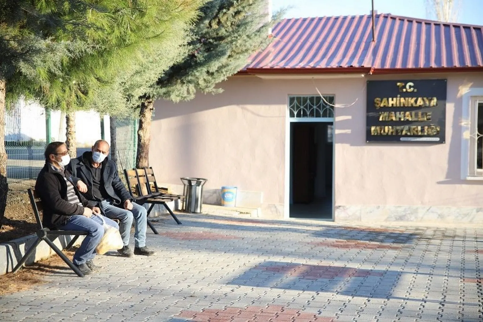 Deprem sonrası vatandaşlar kendini dışarı attı