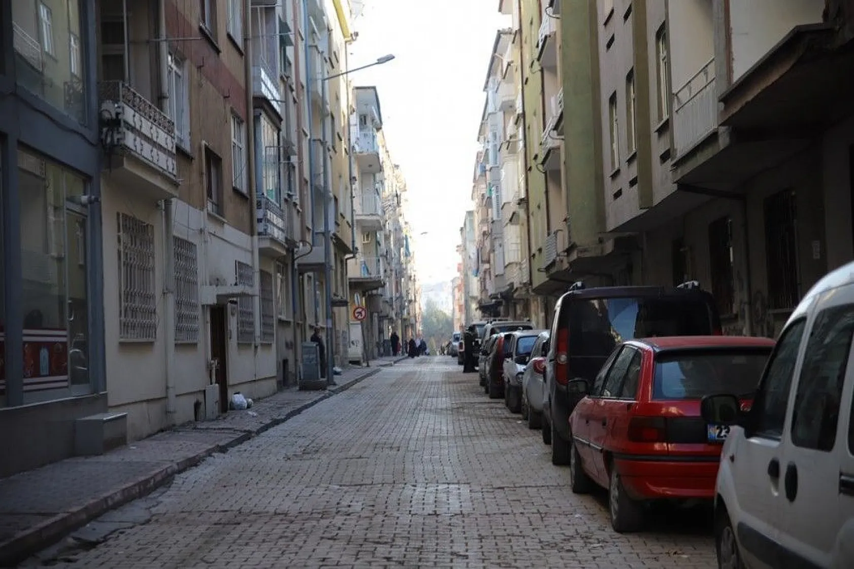 Deprem sonrası vatandaşlar kendini dışarı attı