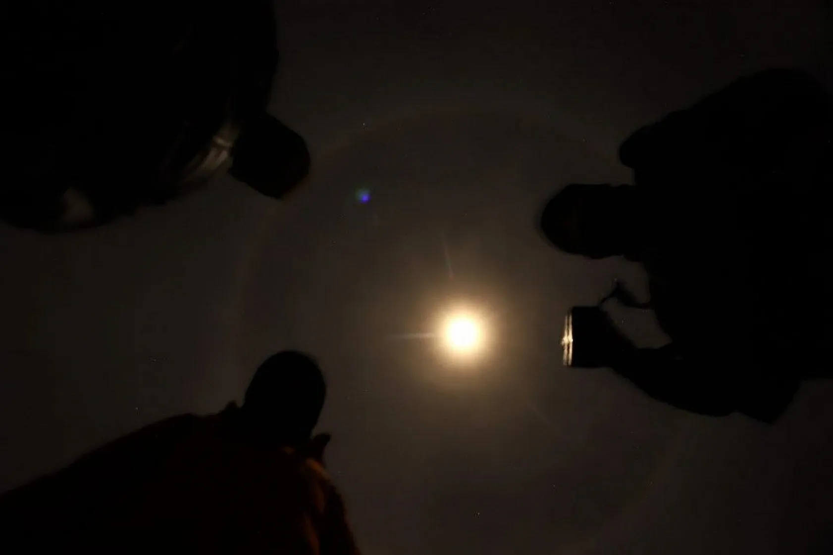 Ay halesi büyüledi