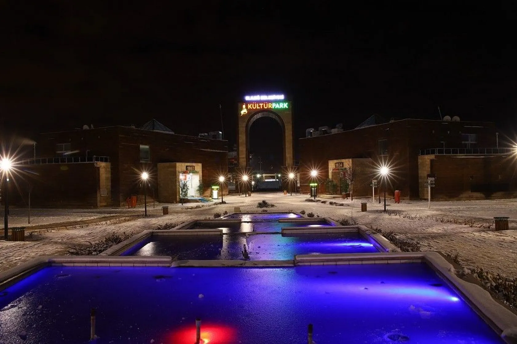 Elazığ'da kar kartpostallık görüntüler oluşturdu