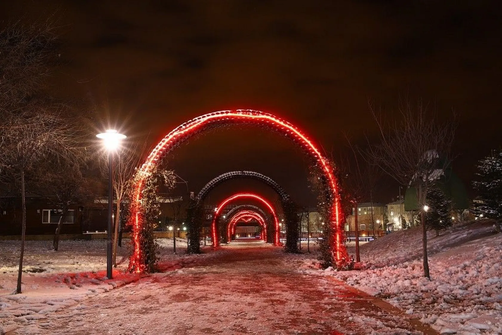 Elazığ'da kar kartpostallık görüntüler oluşturdu