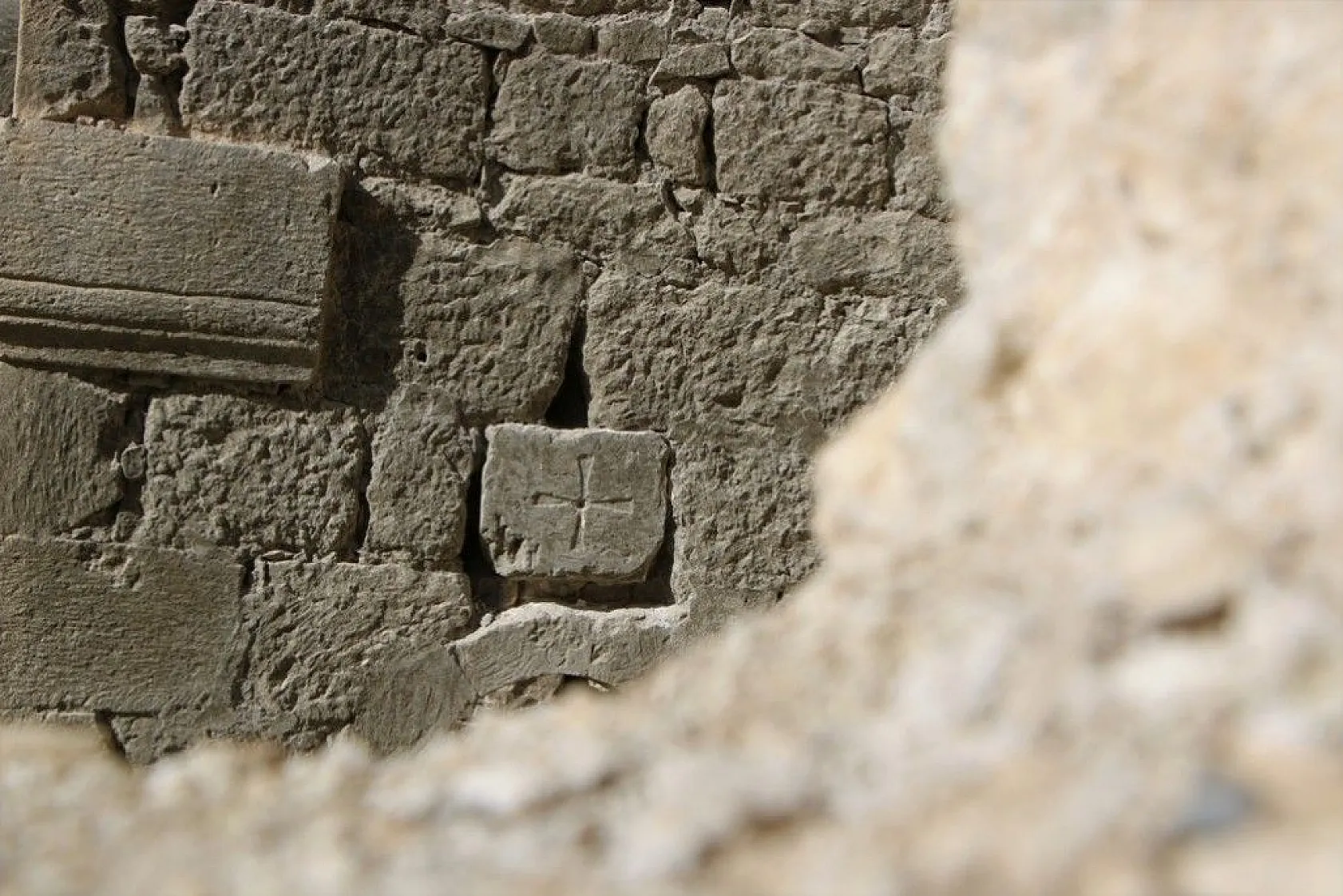 Barajda sular çekildi tarihi kilise gün yüzüne çıktı