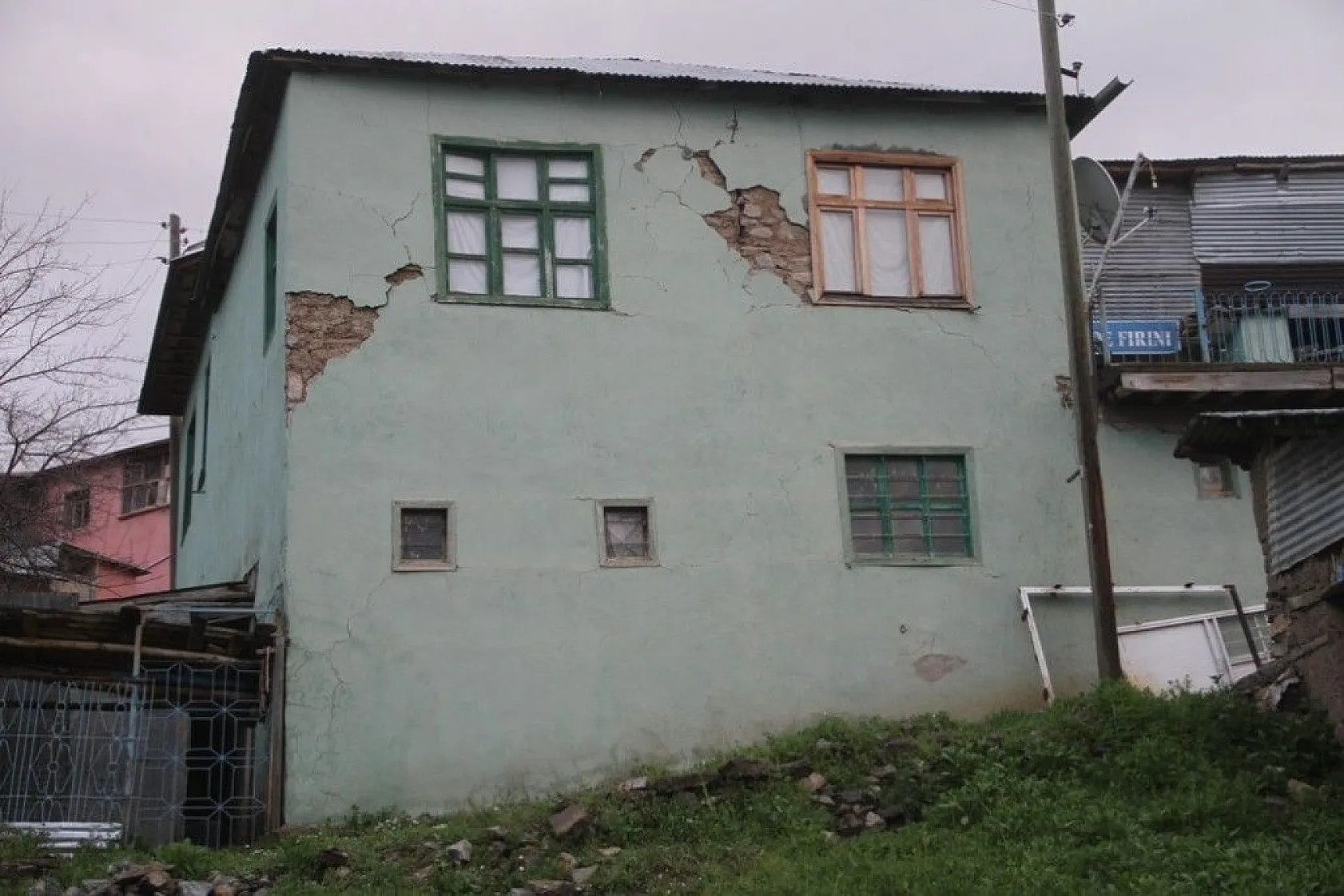 Sivrice'deki depremden fotoğraflar