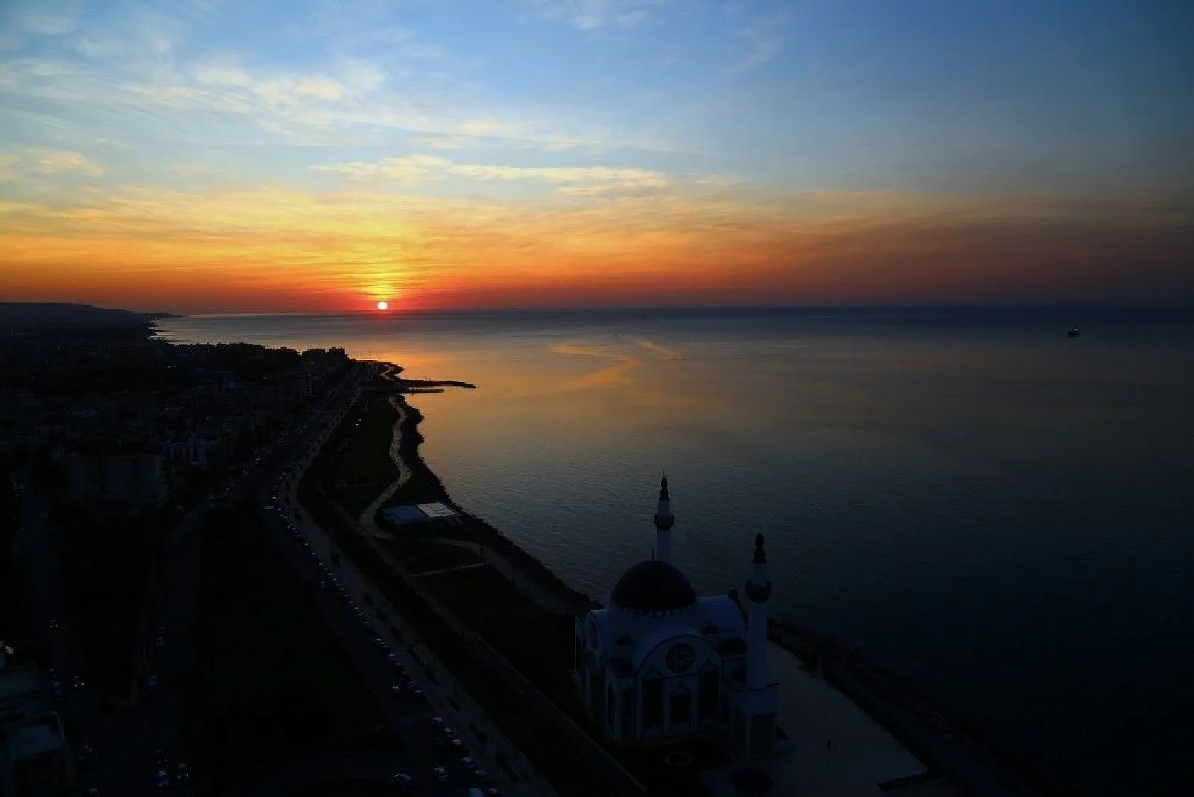 Türkiye'de ender görülen memeli bulutlar Hatay'da görüntülendi