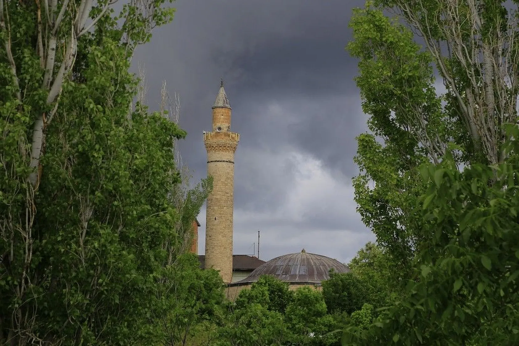 Son zamanlarda çekilen kartpostallık muhteşem Elazığ fotoğrafları...