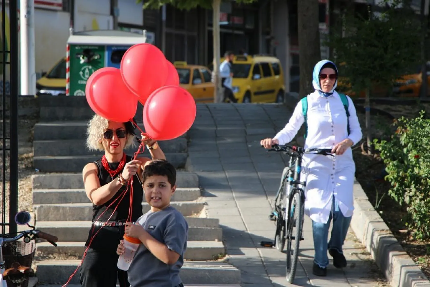 'Süslü Kadınlar' pedal çevirdi
