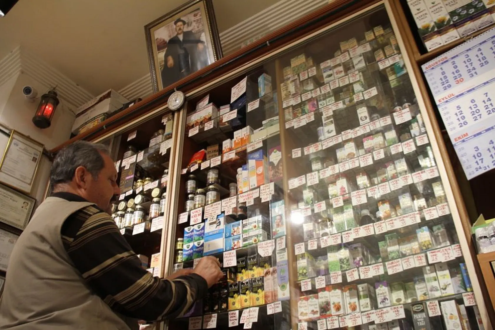 Üç kuşaktır Elazığ'a şifa dağıtıyor