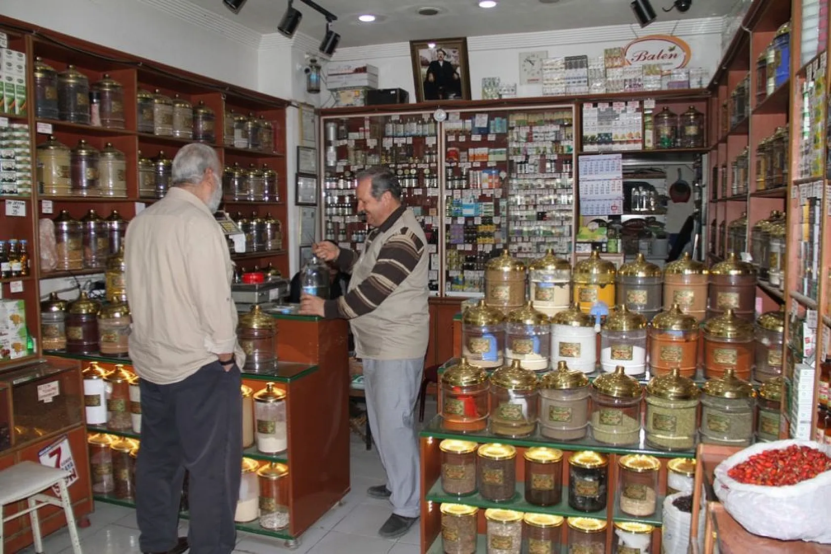 Üç kuşaktır Elazığ'a şifa dağıtıyor