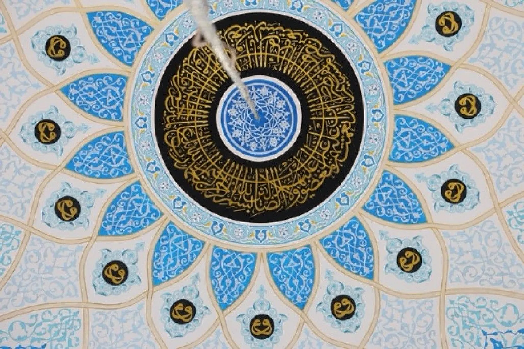 Cami süslemelerinde sanatın incelikleri