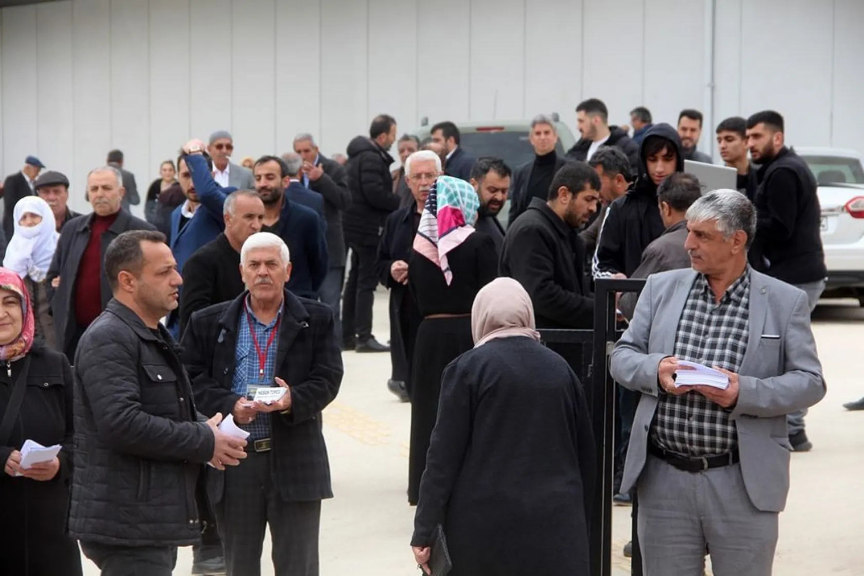 Güneykent Mahallesi sandık başına gitti