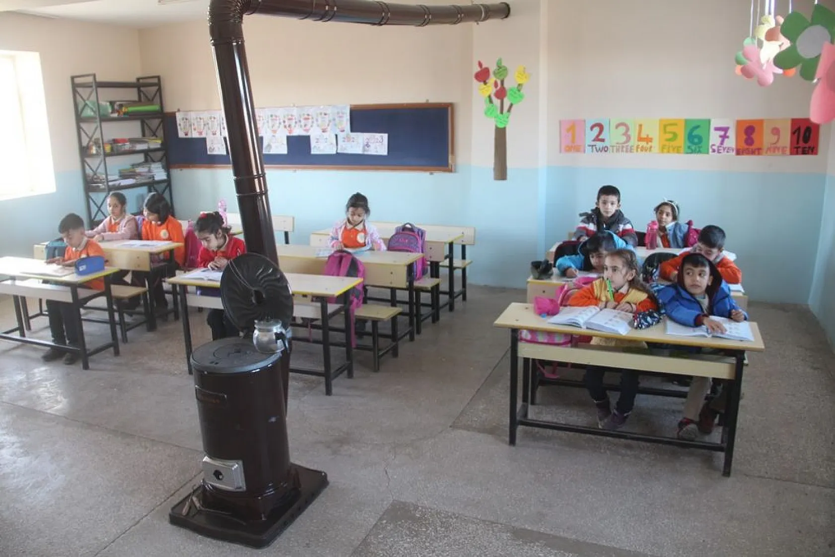 Köy Yaşam Merkezi, çocuklara ve ailelerine eğitim yuvası oldu