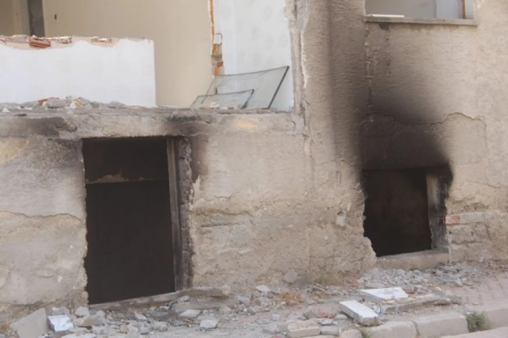 Bu binalar tehlike saçıyor!