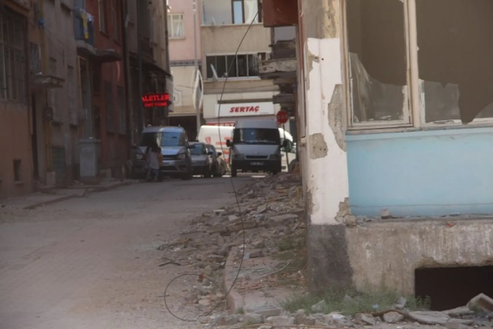 Bu binalar tehlike saçıyor!