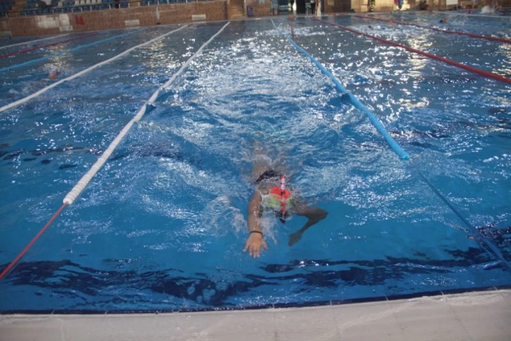 Tedavisi için yüzmeye başladı, üç kez Türkiye şampiyonu oldu