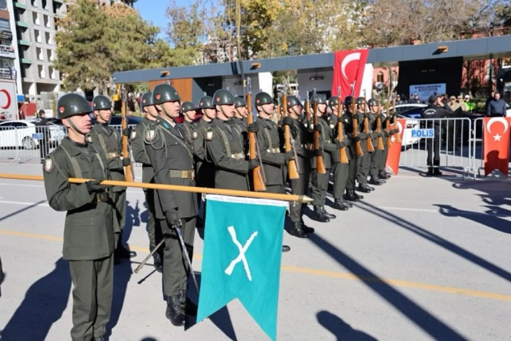Atatürk'ün Elazığ'a gelişinin 86. yıl dönümü törenle kutlandı
