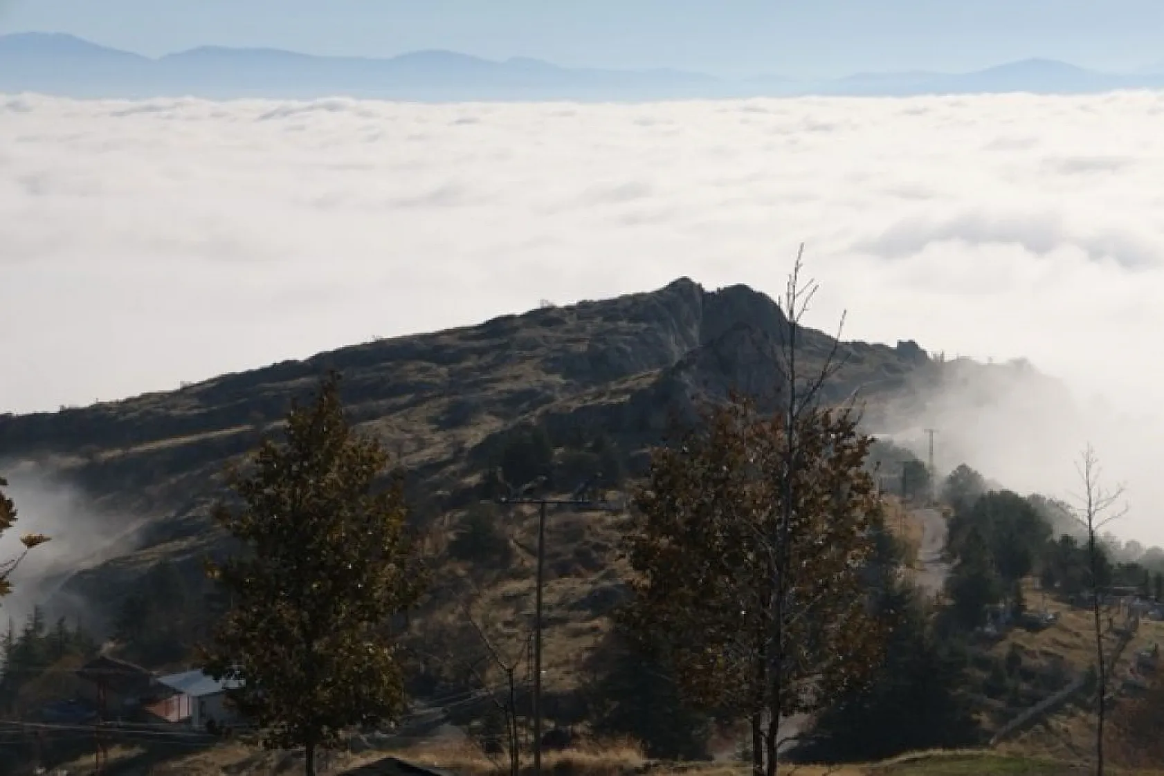 Elazığ'da sisle gelen eşsiz manzara