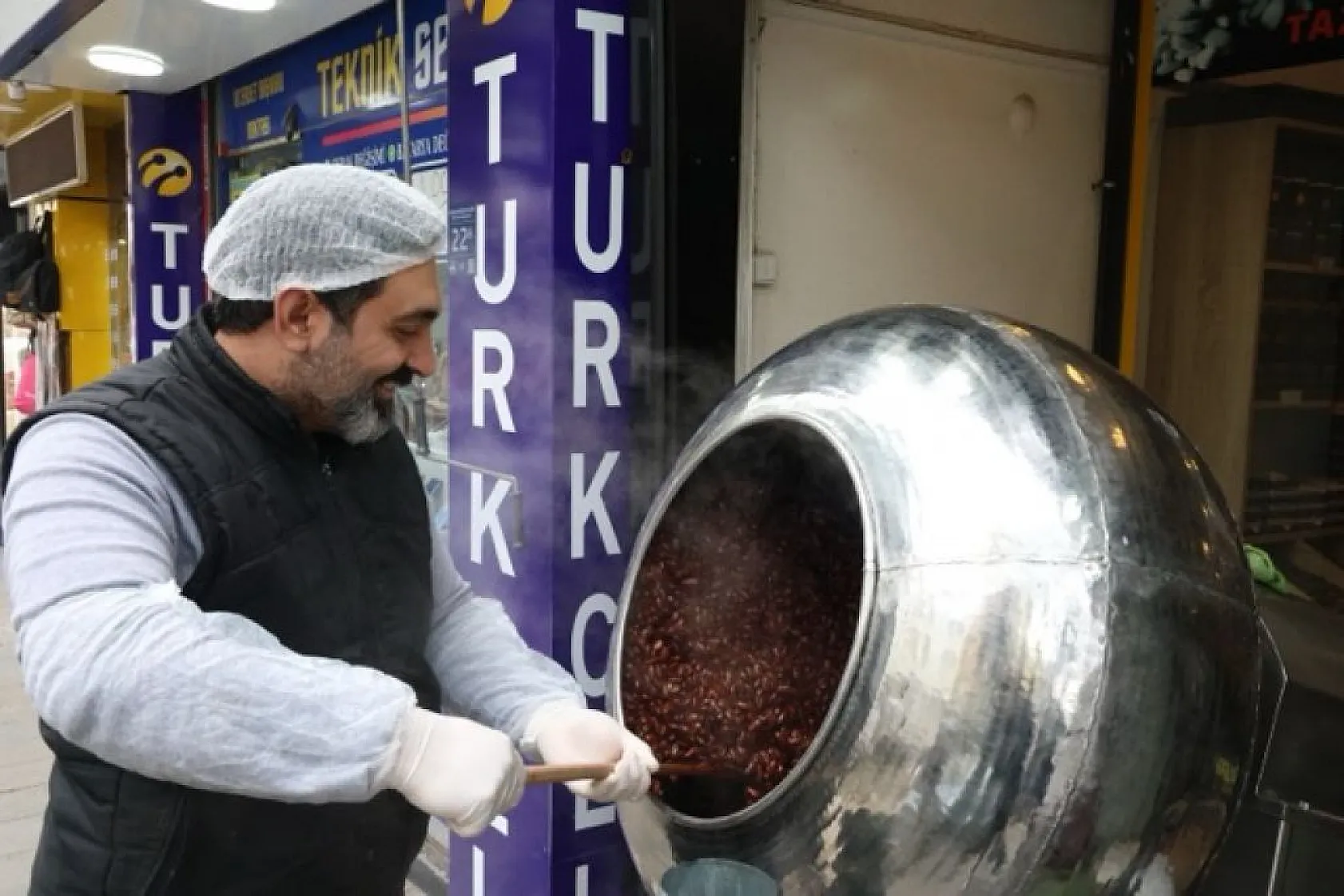 Bademin badem şekerine yolculuğu başladı