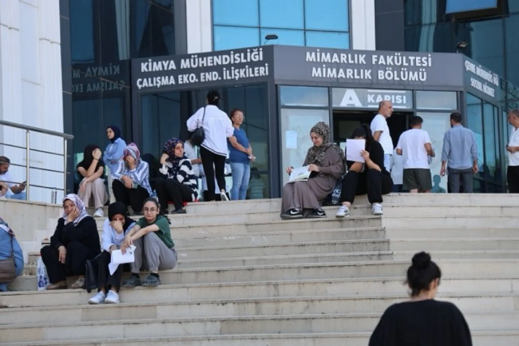 'Bir dakika geciktim' dedi, ama yetişemedi!