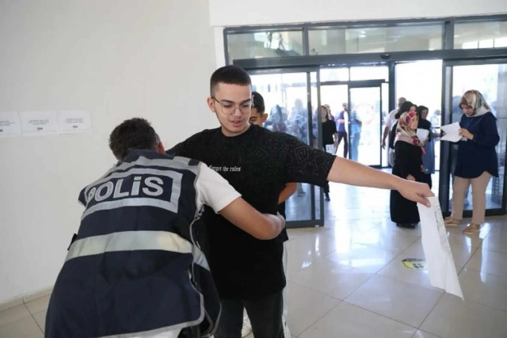 'Bir dakika geciktim' dedi, ama yetişemedi!