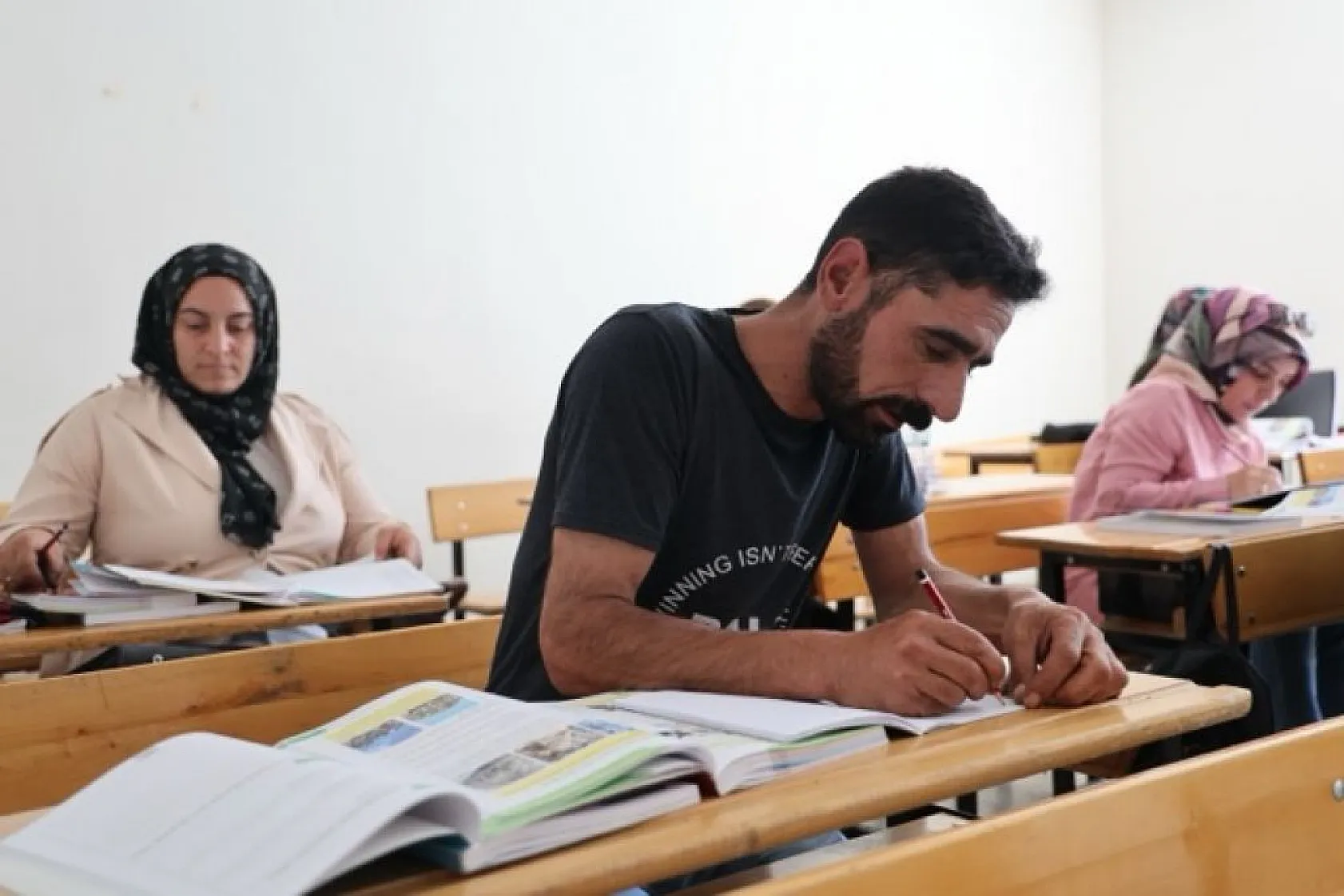 Elazığ'da okuma yazma seferberliği