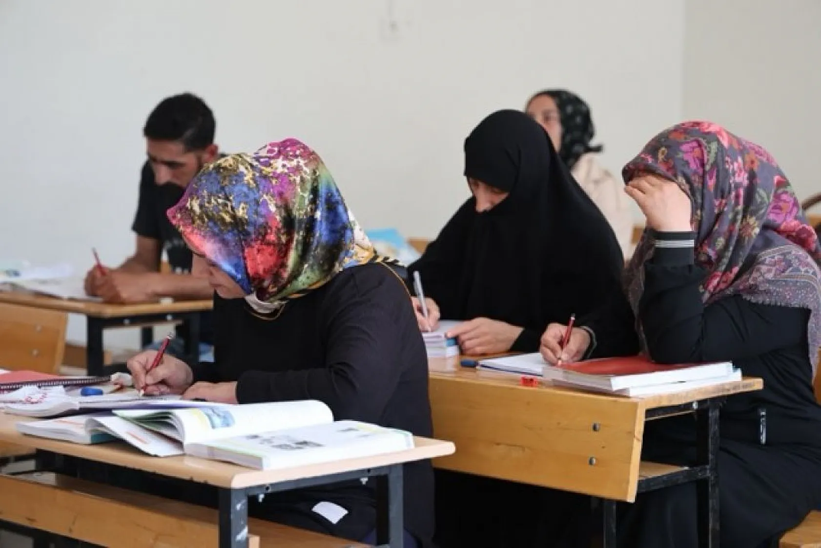 Elazığ'da okuma yazma seferberliği