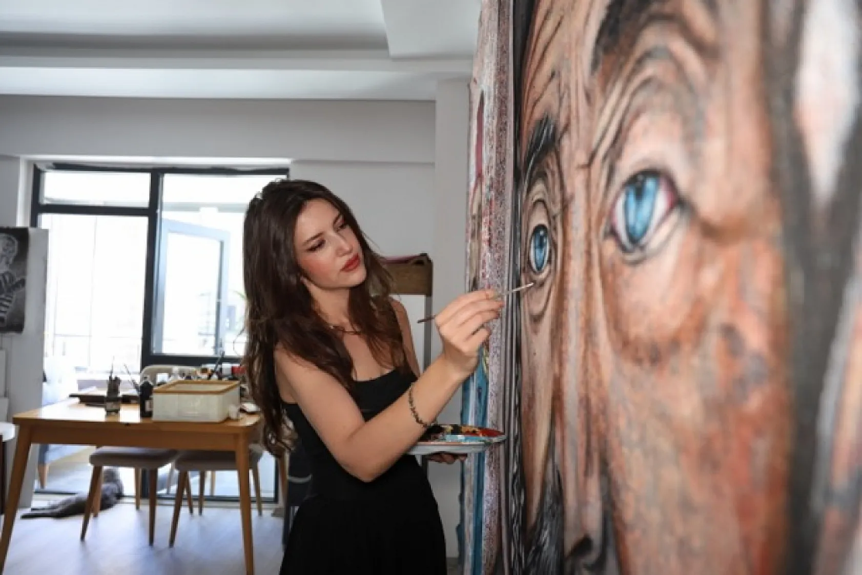 Elazığlı mühendis halı üzerine portreleriyle dünyaya açıldı