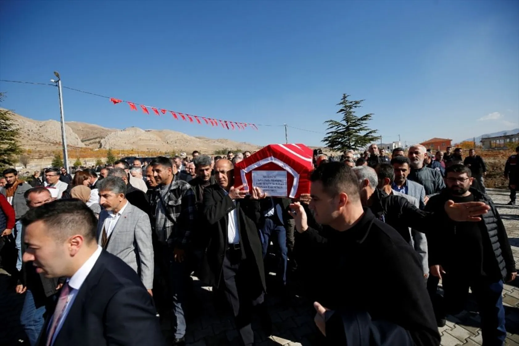 Şehit Fethi Sekin'in babası son yolculuğuna uğurlandı