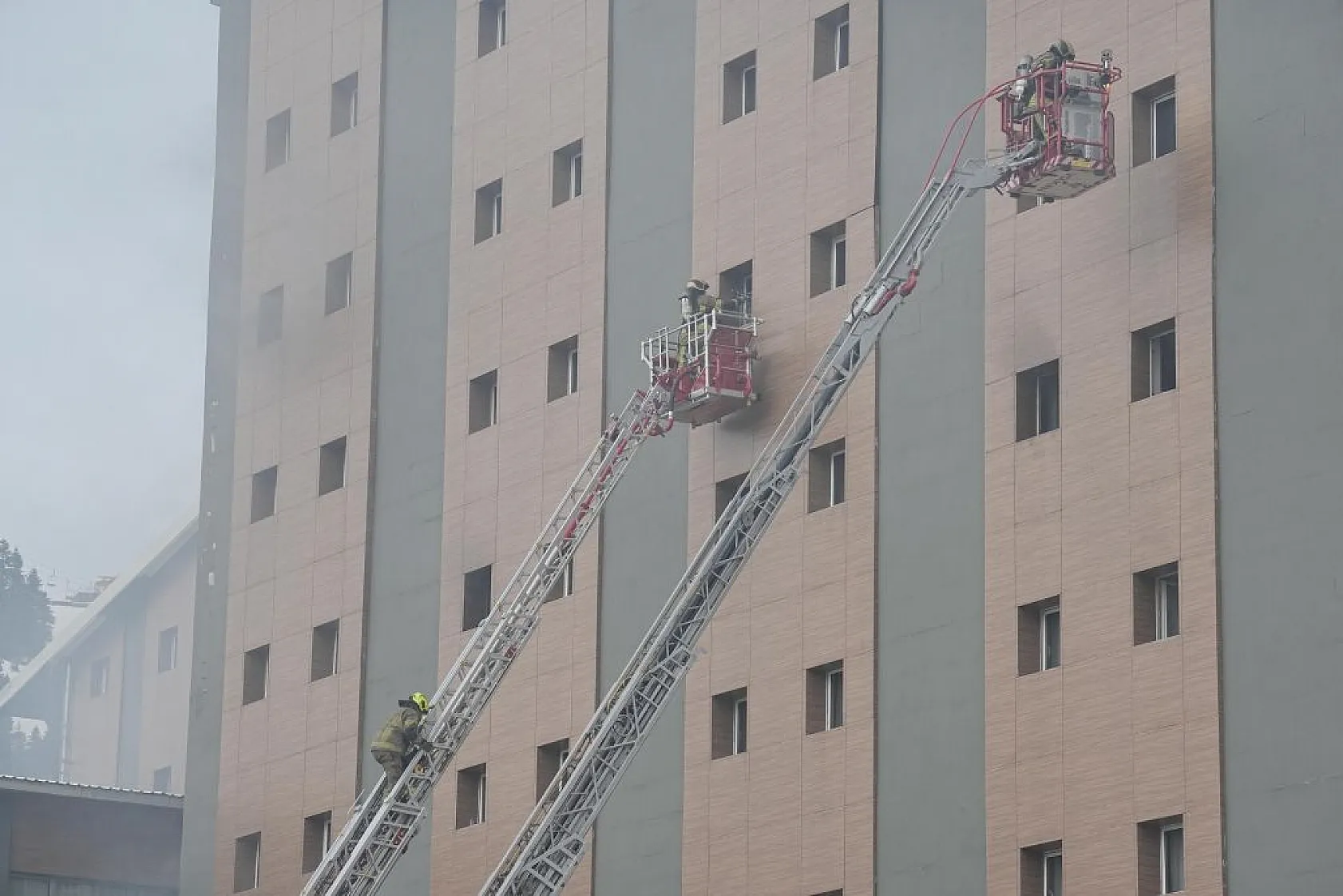 Uludağ'da otel yangını! Can kaybı var...